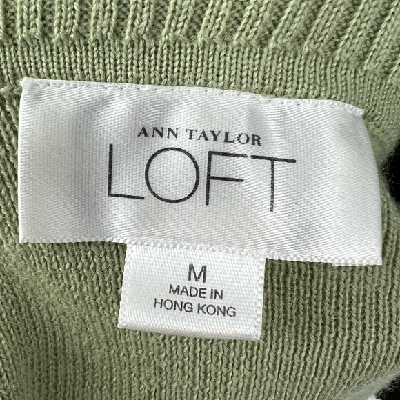 ANN TAYLOR LOFT MERINO WOOL CASHMERE ACRYLIC BLEND SAGE GREEN TURTLENECK SWEATER - Picture 8 of 10